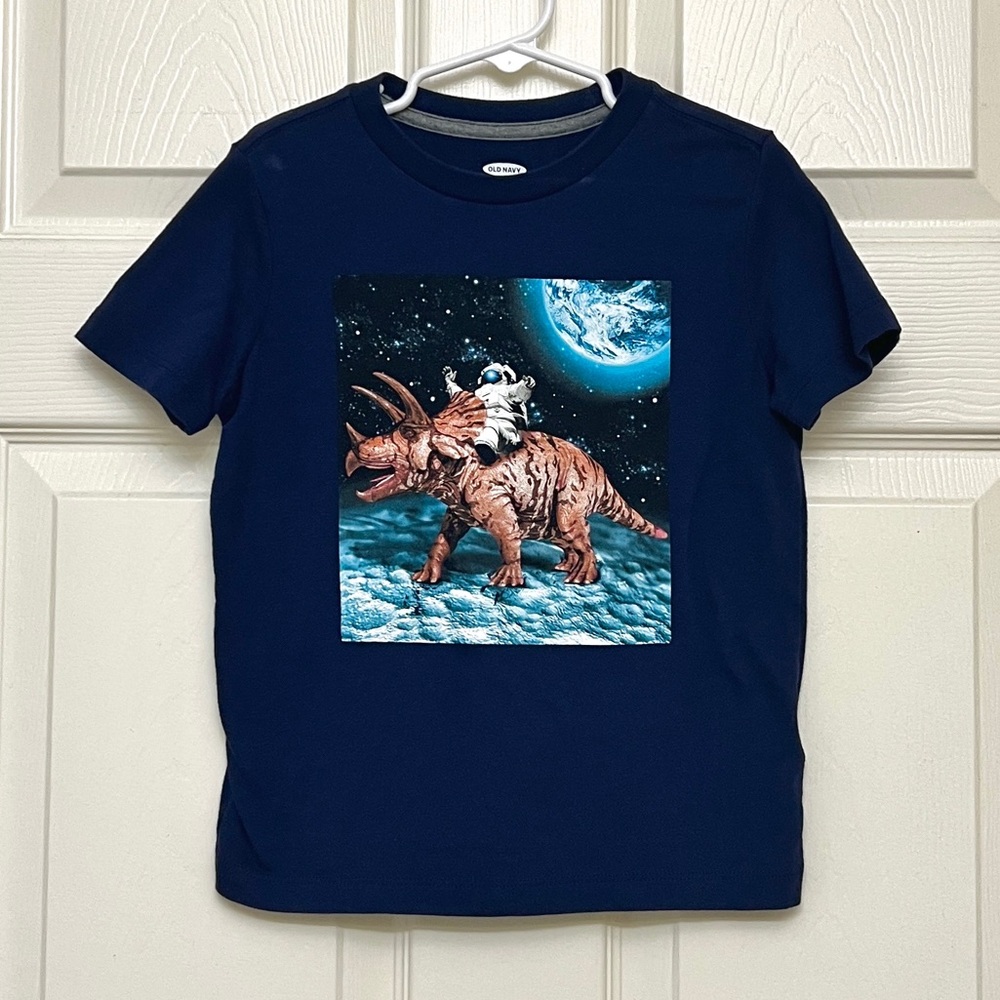 Boys Old Navy Graphic T-Shirt Size XS 5